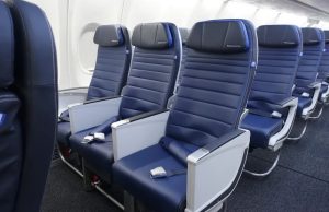United 737 MAX 9 Economy Plus