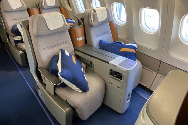 Lufthansa A340 Seat Map - Airportix