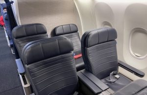 United 737-700 First Class
